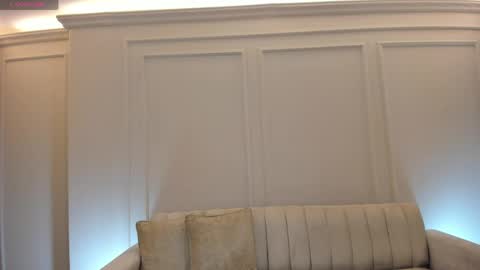 Snapshot of beccabaxter chatting on 05-13-26, 12:02 Am Becca online show from 05-13-26, 12:02