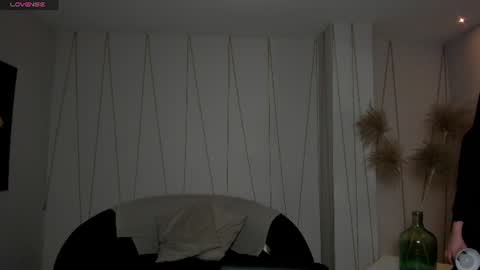 Snapshot of beccabaxter chatting on 06-18-26, 11:58 Am Becca online show from 06-18-26, 11:58