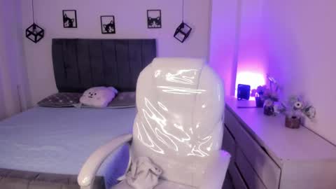 Marzhie online show from 10-21-25, 02:18