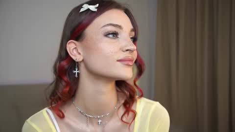 Snapshot of beckymadsons chatting on 10-10-25, 01:54 Melissa online show from 10-10-25, 01:54