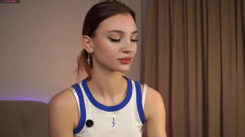 Snapshot of beckymadsons chatting on 10-21-25, 03:13 Melissa online show from 10-21-25, 03:13