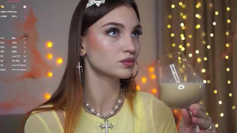 Snapshot of beckymadsons chatting on 11-14-25, 01:21 Melissa online show from 11-14-25, 01:21