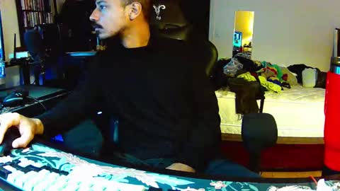 hungnheavy online show from 10-04-25, 08:12