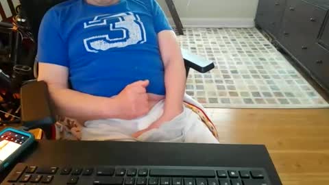 Snapshot of bedwetboy chatting on 04-19-26, 02:49 Bedwetboys online show from 04-19-26, 02:49