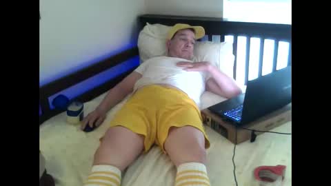 Snapshot of bedwetboy chatting on 05-22-26, 10:59 Bedwetboys online show from 05-22-26, 10:59