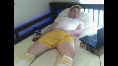 Snapshot of bedwetboy chatting on 05-25-26, 02:12 Bedwetboys online show from 05-25-26, 02:12