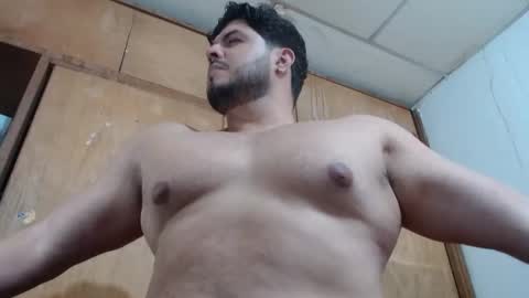 Snapshot of beefypecs_10 chatting on 02-11-25, 11:22 Criss2fer online show from 02-11-25, 11:22