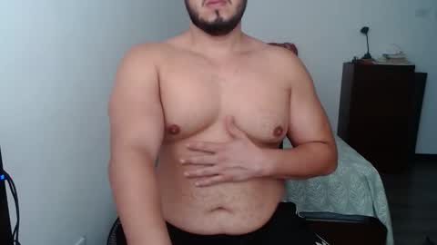 Snapshot of beefypecs_10 chatting on 11-01-25, 09:06 Criss2fer online show from 11-01-25, 09:06