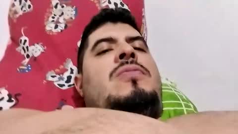 Snapshot of beefypecs_10 chatting on 12-16-25, 03:00 Criss2fer online show from 12-16-25, 03:00