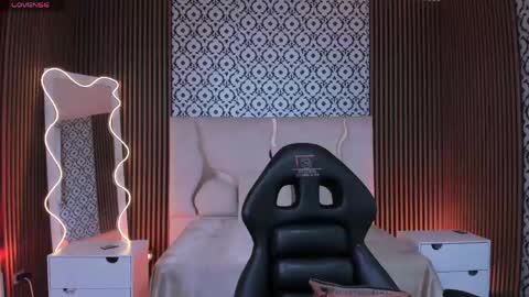 BELLA online show from 04-17-26, 12:08