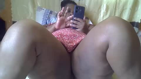 Snapshot of bekky_darling chatting on 05-26-26, 08:32 bekky_darling online show from 05-26-26, 08:32