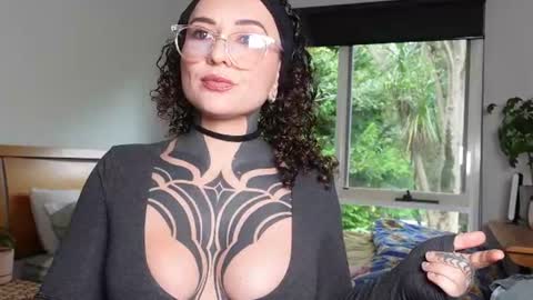 Snapshot of belen_osqura chatting on 07-13-26, 05:21 Alt Aussie online show from 07-13-26, 05:21