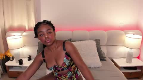 Snapshot of belkis_mills chatting on 02-28-25, 01:14 Belkis online show from 02-28-25, 01:14