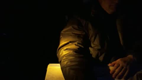 Snapshot of bell63 chatting on 12-21-25, 05:58 bell63 online show from 12-21-25, 05:58