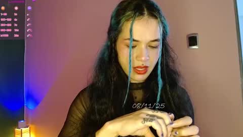   online show from 11-08-25, 05:12