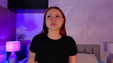 Snapshot of bella01_ chatting on 11-04-25, 11:31 BELLA online show from 11-04-25, 11:31