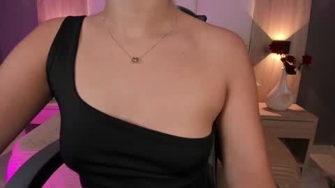 Bella cam online show from 10-06-25, 07:22