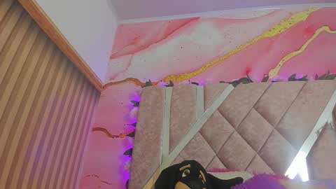 Snapshot of bella__sweets chatting on 02-11-26, 10:31 Melanie online show from 02-11-26, 10:31