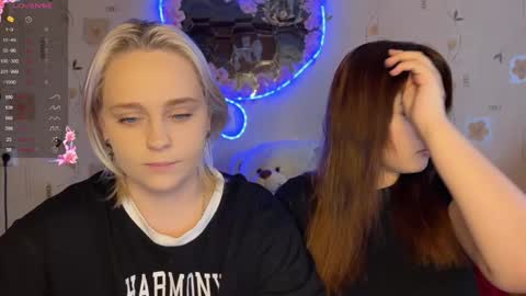 Snapshot of bella_and_alice chatting on 12-04-25, 10:13 bella_and_alice online show from 12-04-25, 10:13