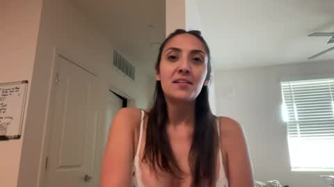 Snapshot of bella_ariaa chatting on 07-17-26, 01:01 bella_ariaa online show from 07-17-26, 01:01