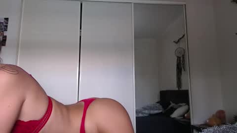 Bella online show from 02-08-26, 01:09