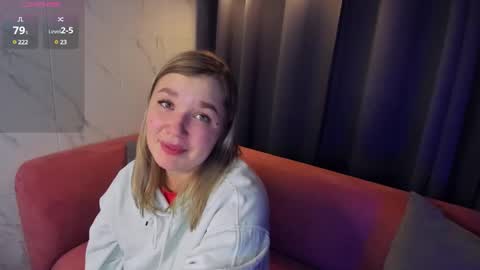 Snapshot of bella_cosmo chatting on 01-30-25, 07:48 Bella online show from 01-30-25, 07:48