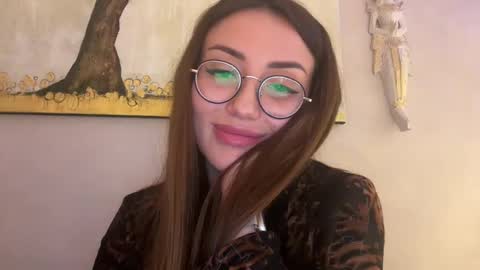 Snapshot of bella_foxxi chatting on 01-02-25, 10:11 bella_foxxi online show from 01-02-25, 10:11
