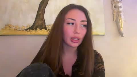 Snapshot of bella_foxxi chatting on 01-05-25, 08:42 bella_foxxi online show from 01-05-25, 08:42