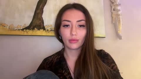 Snapshot of bella_foxxi chatting on 01-10-25, 06:17 bella_foxxi online show from 01-10-25, 06:17