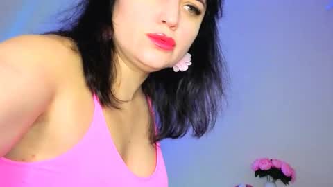 Snapshot of bella_hillss chatting on 10-11-25, 06:50 Bella online show from 10-11-25, 06:50