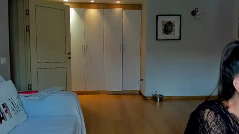 Anna  online show from 09-15-25, 09:09