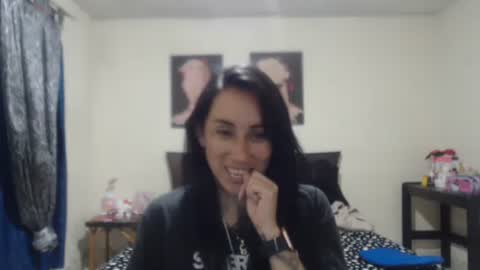 bella_luna34 online show from 03-17-26, 03:33