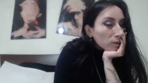 Snapshot of bella_luna34 chatting on 04-24-26, 03:47 bella_luna34 online show from 04-24-26, 03:47