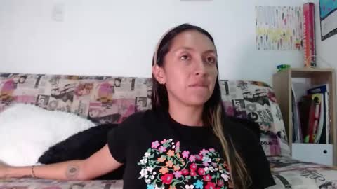 Snapshot of bella_marlowe chatting on 11-21-25, 04:38 Bella Marlowe online show from 11-21-25, 04:38