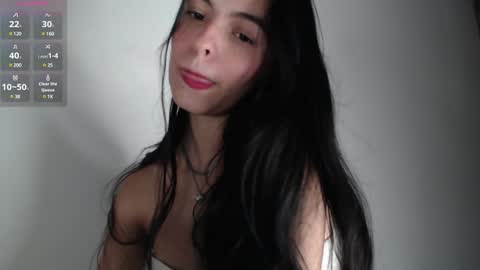 Snapshot of bella_musee chatting on 01-23-25, 11:26 online show from 01-23-25, 11:26