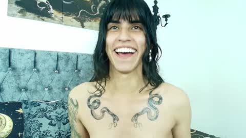 Snapshot of bella_poisonous chatting on 11-16-25, 12:05 Bella online show from 11-16-25, 12:05