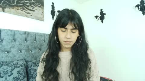 Bella online show from 05-14-26, 01:12
