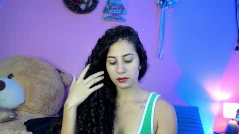 Bella Ponce  online show from 01-17-26, 03:06