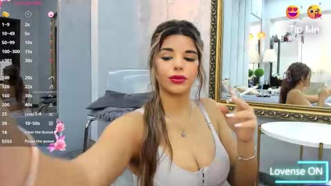 Snapshot of bella_posh chatting on 10-13-25, 08:03 bella_posh online show from 10-13-25, 08:03