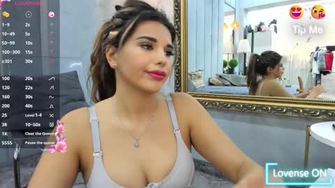 Snapshot of bella_posh chatting on 10-14-25, 07:42 bella_posh online show from 10-14-25, 07:42