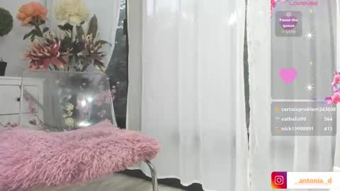 Snapshot of bella_posh chatting on 11-10-25, 06:12 bella_posh online show from 11-10-25, 06:12