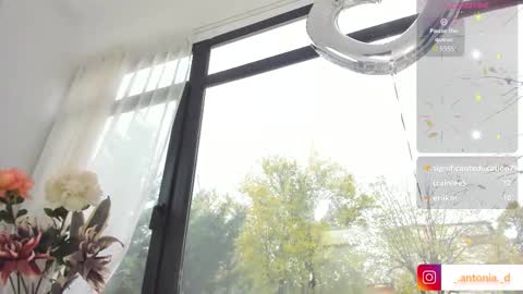 Snapshot of bella_posh chatting on 11-15-25, 08:44 bella_posh online show from 11-15-25, 08:44