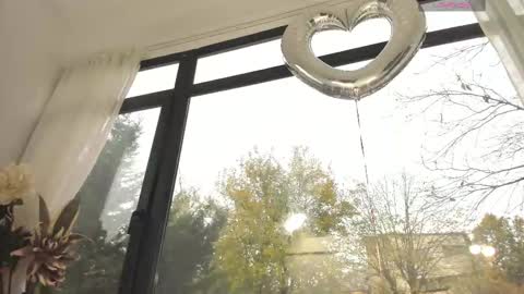 Snapshot of bella_posh chatting on 11-18-25, 06:18 bella_posh online show from 11-18-25, 06:18