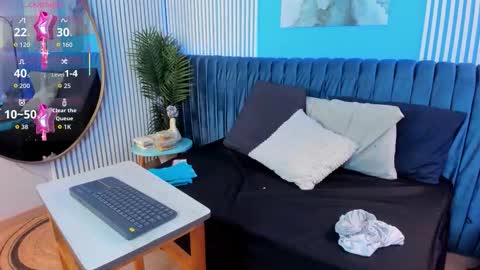 Snapshot of bella_riviera chatting on 10-26-25, 12:33 Bella Riviera online show from 10-26-25, 12:33