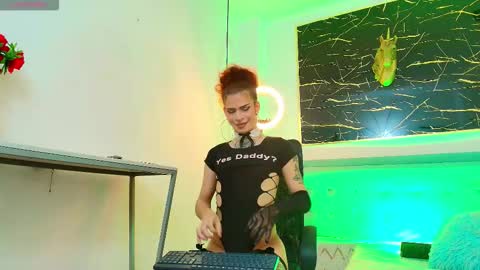     online show from 11-25-25, 08:09