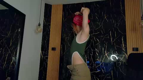 Snapshot of bella_salvatore chatting on 07-08-26, 08:13 online show from 07-08-26, 08:13