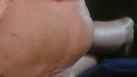 Snapshot of bella_sexy_feet chatting on 02-26-25, 11:26 bella_sexy_feet online show from 02-26-25, 11:26