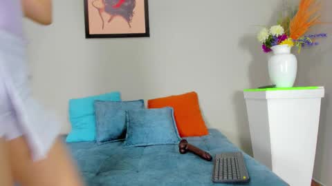 bella_sstone online show from 11-06-25, 11:33