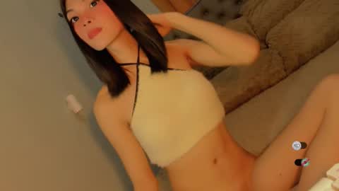 Bella online show from 11-07-25, 02:33