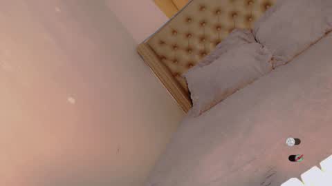 Bella online show from 02-13-26, 04:41